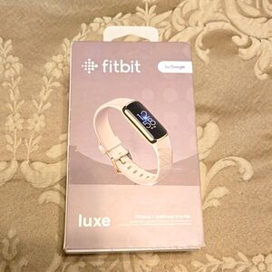 Fitbit Luxe - Soft gold stainless steel activity tracker with lunar white band